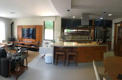 Casa em condomínio fechado com 3 quartos à venda na estrada dos pinheiros, 745, chácara dos junqueiras, carapicuíba, 225 m2 por r$ 2.150.000