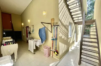 Casa em condomínio fechado com 4 quartos à venda na rua das samambaias, 170, chácara moinho velho, carapicuíba, 453 m2 por r$ 2.300.000