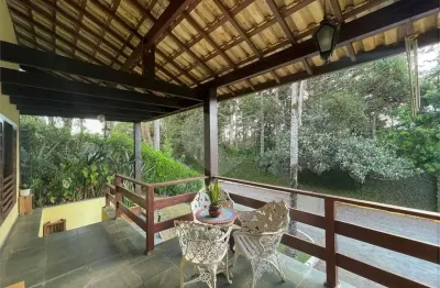 Casa em condomínio fechado com 4 quartos à venda na estrada dos pinheiros, 745, chácara dos junqueiras, carapicuíba, 220 m2 por r$ 1.160.000