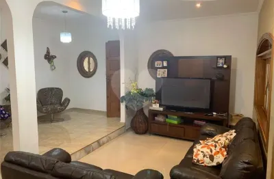 Casa com 4 quartos para alugar na rua josé lobo, 240, jardim maria adelaide, são bernardo do campo, 230 m2 por r$ 5.600