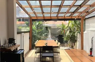 Casa com 2 quartos à venda na rua rússia, 155, jardim europa, são paulo, 120 m2 por r$ 2.600.000