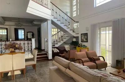 Casa em condomínio fechado com 4 quartos à venda na alameda pérola, 438, alphaville, santana de parnaíba, 400 m2 por r$ 2.780.000