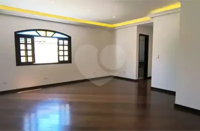 Casa com 3 quartos à venda na rua cunha matos, 196, jardim ivana, são paulo, 202 m2 por r$ 749.000