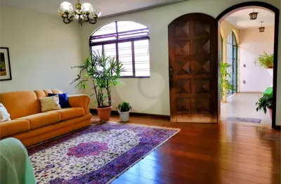 Casa com 4 quartos à venda na Avenida Divino Pai Eterno, 133, Vila Góis, Anápolis, 280 m2 por R$ 1.500.000