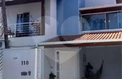 Casa com 3 quartos para alugar na rua pedro antônio milanez, 110, parque das colinas, valinhos, 321 m2 por r$ 5.000