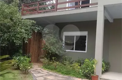Casa em condomínio fechado com 4 quartos para alugar na Rua Dorival Caymmi, 380, Chácaras São Carlos, Cotia, 420 m2 por R$ 25.000