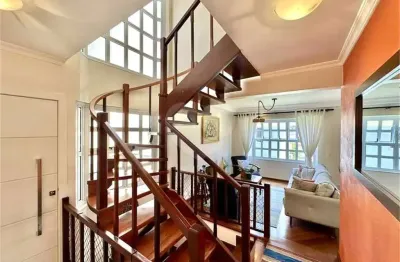 Casa em condomínio fechado com 3 quartos à venda na Estrada Municipal Walter Steurer, 1688, Chácara Pavoeiro, Cotia, 209 m2 por R$ 870.000