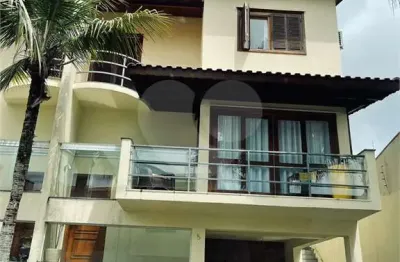 Casa em condomínio fechado com 3 quartos à venda na Avenida Salim Elias Bacach, 1081, Vila Oliveira, Mogi das Cruzes, 175 m2 por R$ 1.400.000