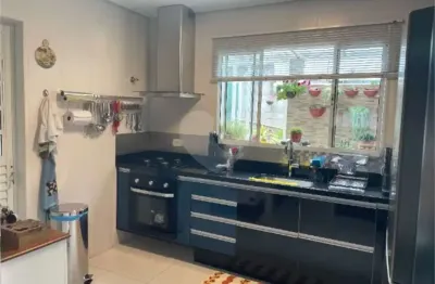 Casa em condomínio fechado com 2 quartos à venda na estrada municipal walter steurer, 589, chácara pavoeiro, cotia, 111 m2 por r$ 693.000