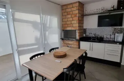 Casa em condomínio fechado com 2 quartos à venda na estrada municipal walter steurer, 684, chácara pavoeiro, cotia, 105 m2 por r$ 825.000