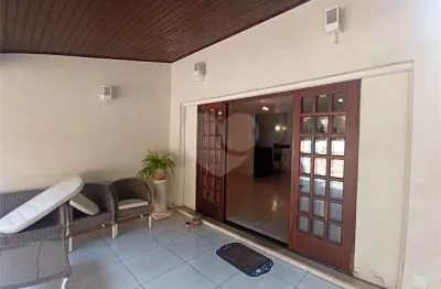 Casa com 4 quartos para alugar na avenida dona cherubina viana, 533, vila santo antônio, cotia, 480 m2 por r$ 16.000