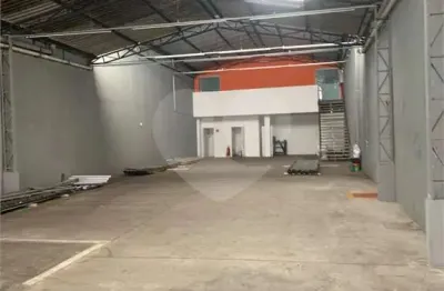 Barracão / Galpão / Depósito para alugar na Avenida dos Autonomistas, 5947, Vila Yara, Osasco, 560 m2 por R$ 19.500