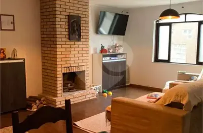 Casa com 3 quartos à venda na Avenida Inocêncio Seráfico, 372, Centro, Carapicuíba, 520 m2 por R$ 1.200.000