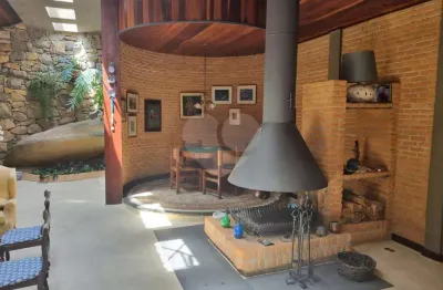 Casa em condomínio fechado com 5 quartos à venda na rua do alferes, 189, jardim branca flor, embu das artes, 743 m2 por r$ 4.800.000