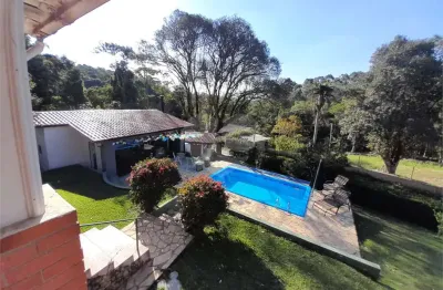 Casa em condomínio fechado com 3 quartos à venda na estrada arlindo moraes costa, 5500, capuava, embu das artes, 258 m2 por r$ 1.150.000