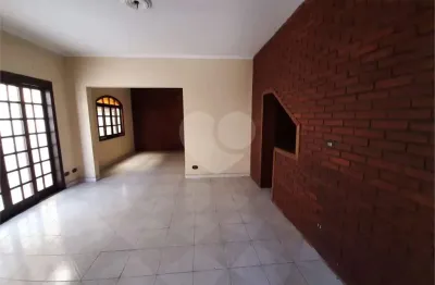 Casa com 3 quartos para alugar na Rua Cazério Lembo, 97, Vila Guarani, São Paulo, 256 m2 por R$ 5.000