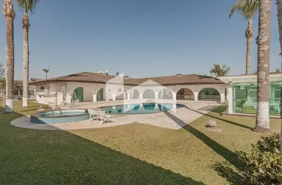 Casa com 4 quartos para alugar na Rua Professor João Soares Barcelos, Boqueirão, Curitiba