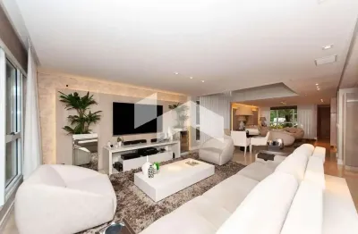 Casa de altíssimo padrão de acabamento em um dos condomínios mais cobiçados de curitiba - grand garden