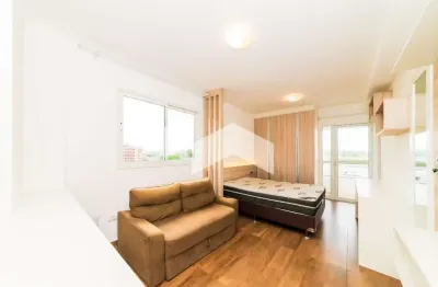 Apartamento com 30 m², 1 quarto para alugar no bairro prado velho.