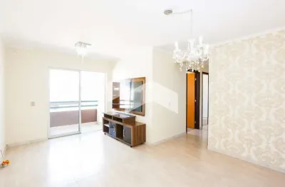 Apartamento com 68 m², 3 quartos sendo 1 suíte para alugar no bairro cajuru.