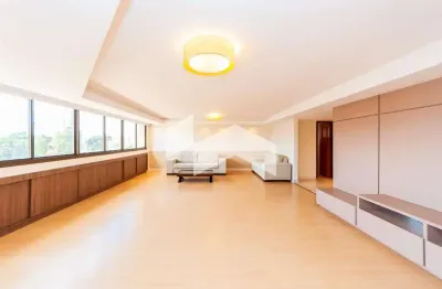 Apartamento com 3 quartos para alugar na Avenida Visconde de Guarapuava, 1613, Centro, Curitiba