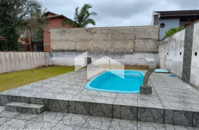 Casa térrea encantadora em balneário coroados – a apenas 150 metros do mar