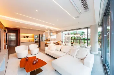 Apartamento com 152.93 m², 3 quartos sendo 3 suítes para alugar no bairro Água Verde.