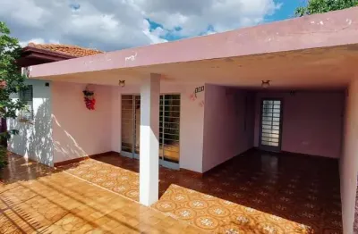 Casa com 3 quartos à venda na Vila Souto, Bauru 