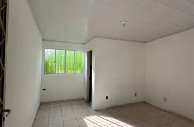 Alugo casa no bairro parque cuiabá, região do coxipó