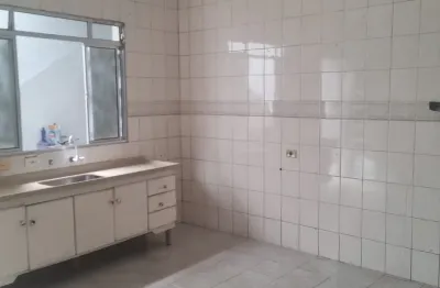 Casa com 2 quartos para alugar na Avenida Ferraz Alvim, Casa Grande, Diadema