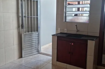 Casa com 1 quarto para alugar na Avenida Ferraz Alvim, Casa Grande, Diadema