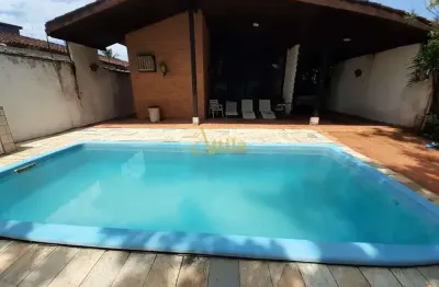 Casa térrea 200mts praia, 4 dorms., + edícula, piscina