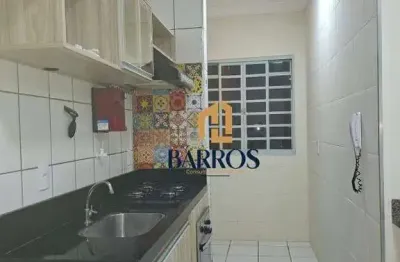 Apartamento para locação reformado térreo com armários / condomínio santa teresa