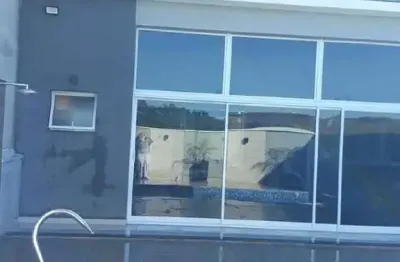 Casa à venda com 3 suítes no condomínio euroville ii em bragança paulista-sp