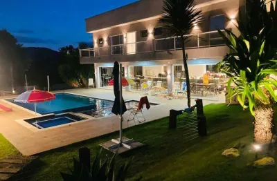 Belíssima chácara à venda com 7 quartos (5 suítes) no jardim águas claras em bragança paulista/sp