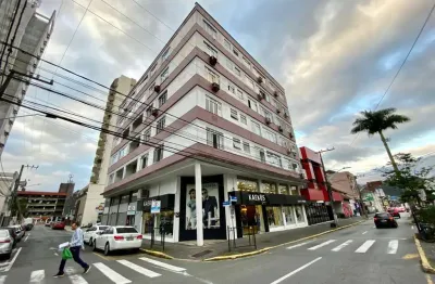 Apartamento com 5 quartos para alugar na rua quinze de novembro, 702, centro, joinville por r$ 3.500