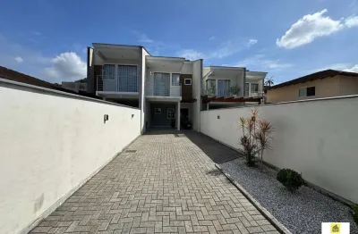 Casa com 3 quartos à venda na rua fernando drefahl, 16, são marcos, joinville por r$ 780.000