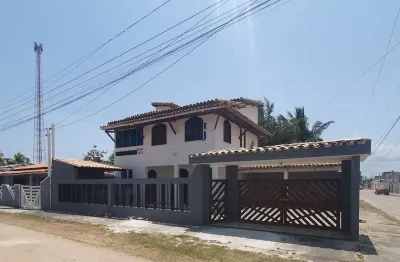 Vende-se casa duplex com 3 quartos (1 suíte), churrasqueira e próximo da praia em subauma na linha verde