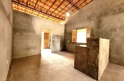 Casa à venda em amélia rodrigues – bairro areal de cima , 2 quartos , quintal amplo