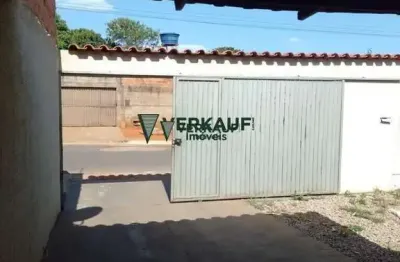 Casa com 2 quartos à venda no Centro, Guapó 