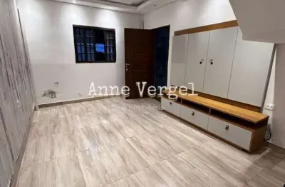 Casa com 2 quartos à venda no Bairro Jardim Petropólis em Cotia com 205m² e 2 vagas de carro próximo à Centro comercial