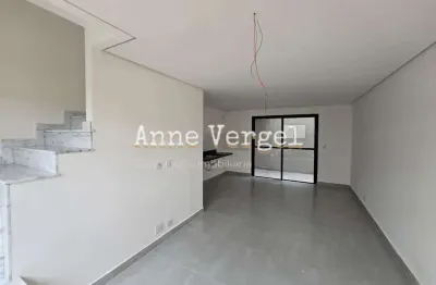 Sobrado com 2 quartos à venda no Bairro Pestana em Osasco com 64m² e 1 vaga de carro próximo ao Supermercado Rossi