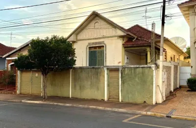 Casa com 4 quartos à venda no Centro, Barretos 