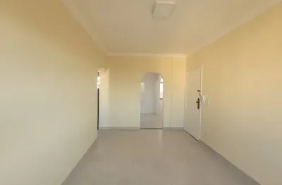 Apartamento 2 quartos no caiçara – reformado e bem localizado