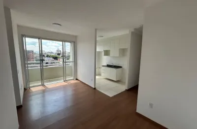 Apartamento com suite, varanda  , armarios planejados,  aquecedor a gas e vaga coberta