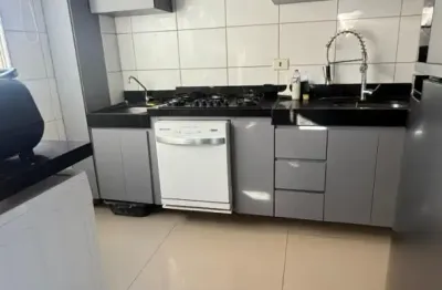Apartamento 02 quartos, 1 vaga , armarios na cozinha e banheiro