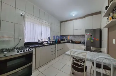 Casa com 3 quartos à venda na virgílio pessotti, 81, parque dos eucalíptos, mogi guaçu, 214 m2 por r$ 380.000