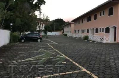 Ubatuba, pereque-mirim, sobrado em condomínio fechado com área de lazer, perto da praia.