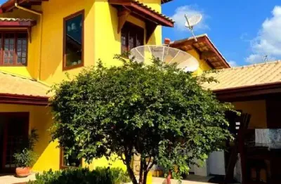 Ubatuba, jardim carolina - linda casa com excelente área de lazer.