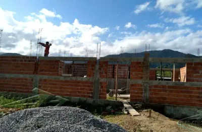 Ubatuba, jardim carolina - terreno em condomínio fechado com 500 m2, aterrado,